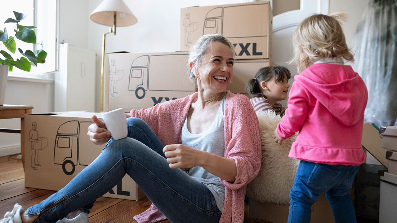 Mother moving in with her childern into home