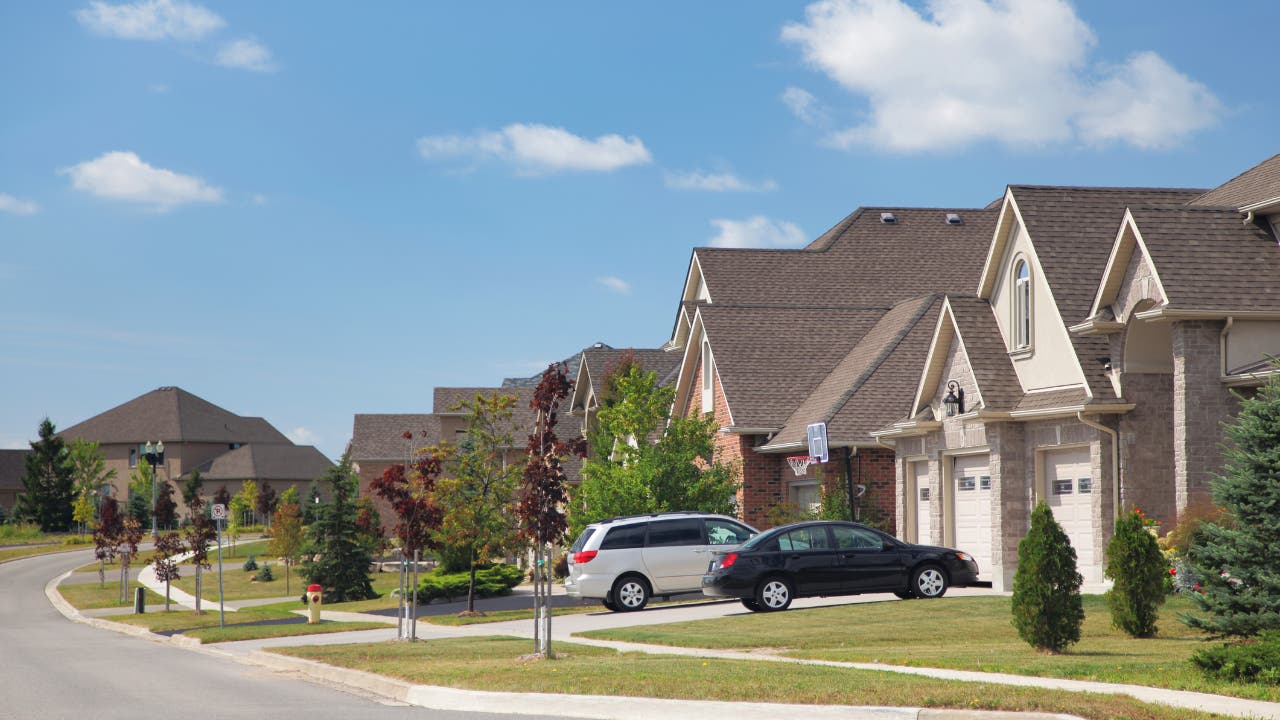 houses in a suburban neighborhood