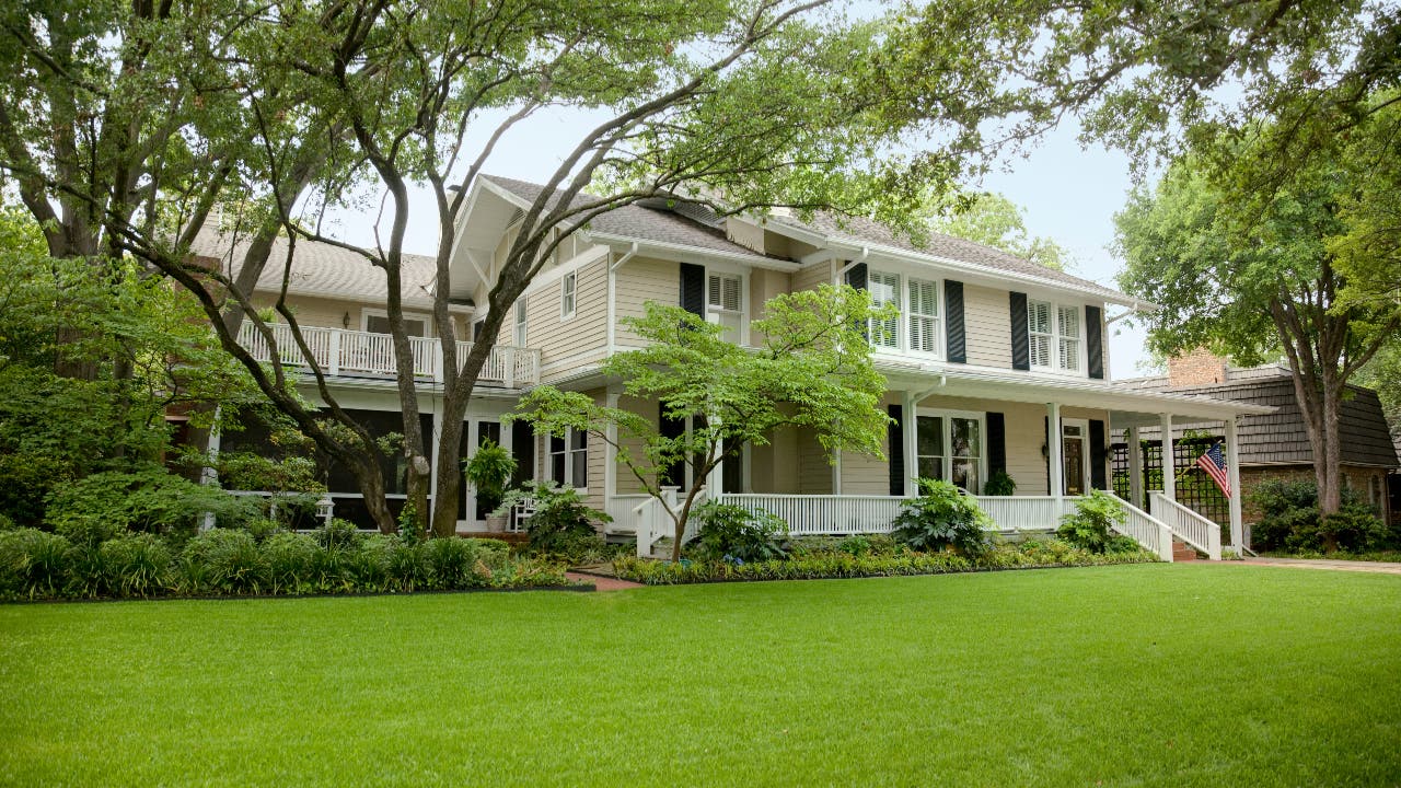 Mortgage rates fall again with no bottom in sight