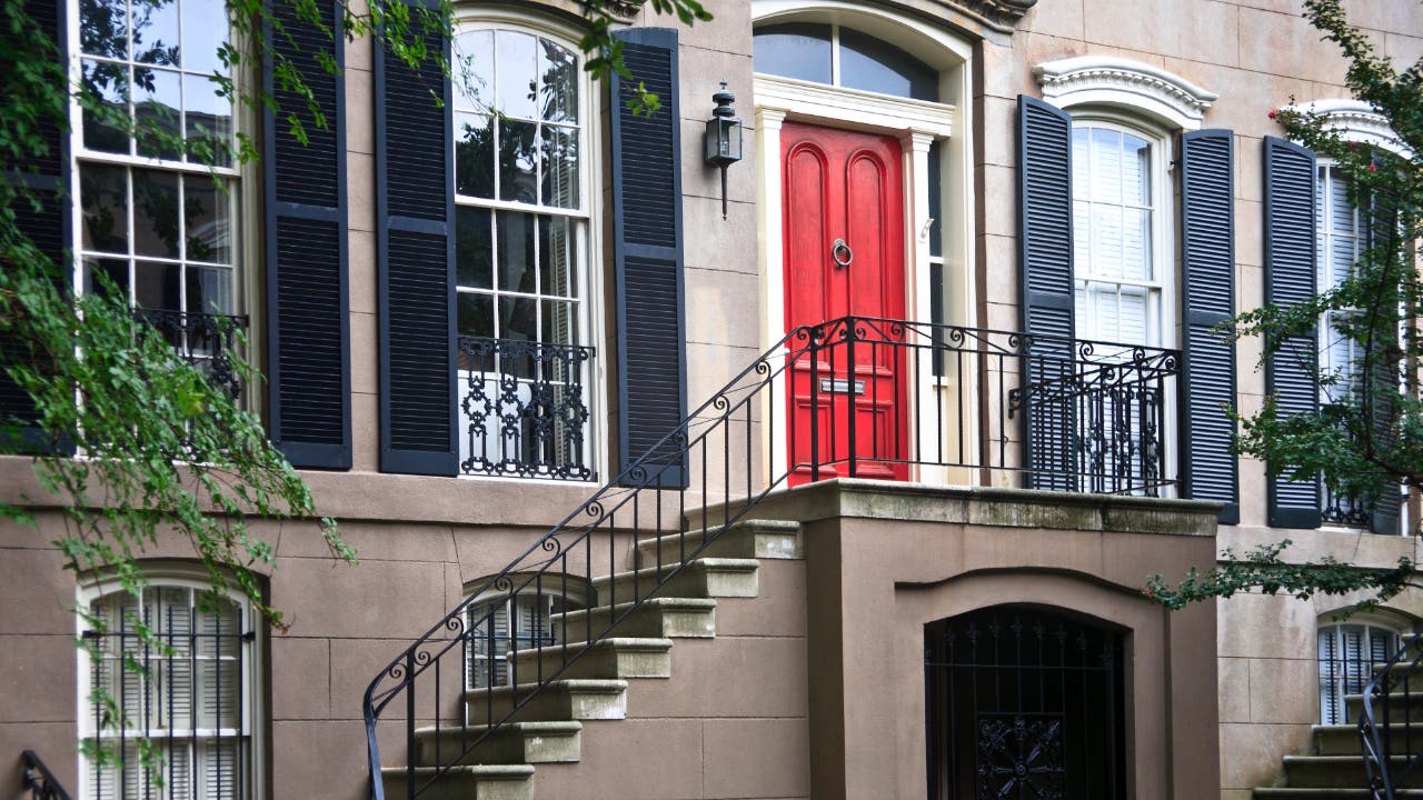 With fixed rates at record lows, adjustable-rate mortgages vanish
