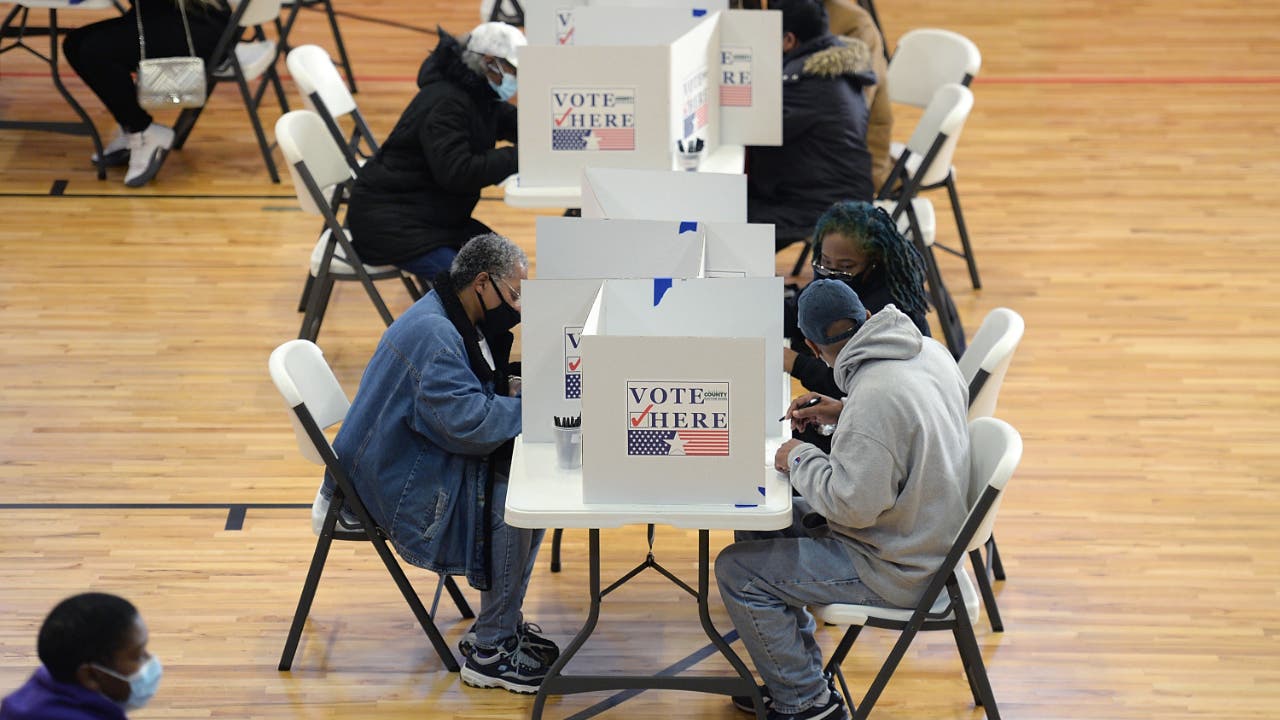 A few voters in the boots during the 2020 election